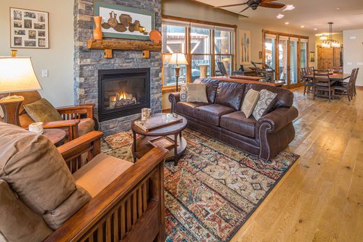 Big Sky, Gallatin Countyのアパートメント