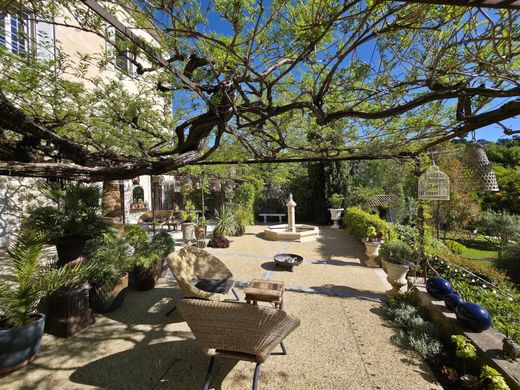 Townhouse in Figanières, Var