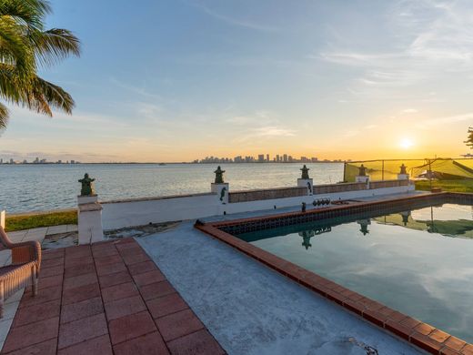 منزل ﻓﻲ North Bay Village, Miami-Dade County