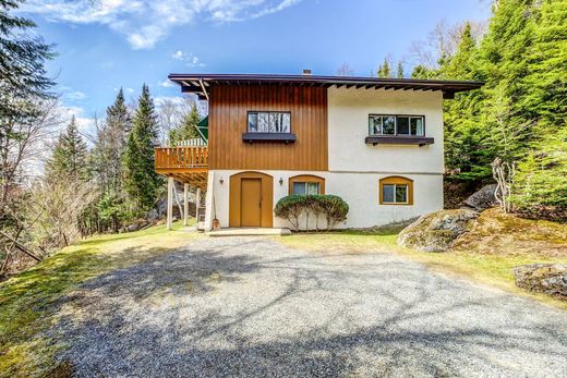 Detached House in Val-David, Laurentides