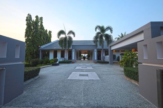 别墅  Cha-am, Changwat Phetchaburi