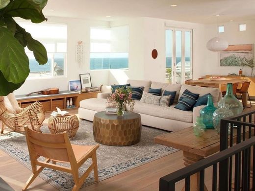 Townhouse in Manhattan Beach, Los Angeles County