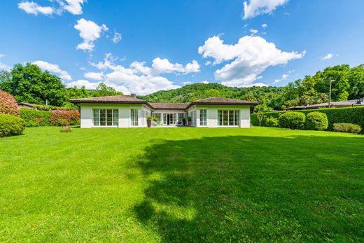 Detached House in Origlio, Lugano