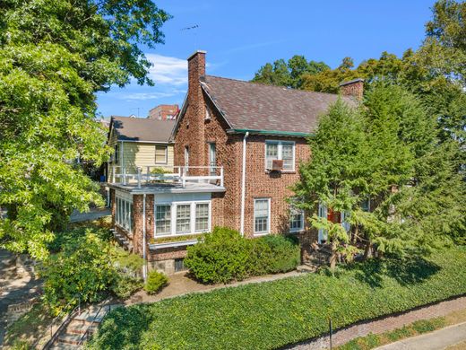 Einfamilienhaus in Mount Vernon, Westchester County