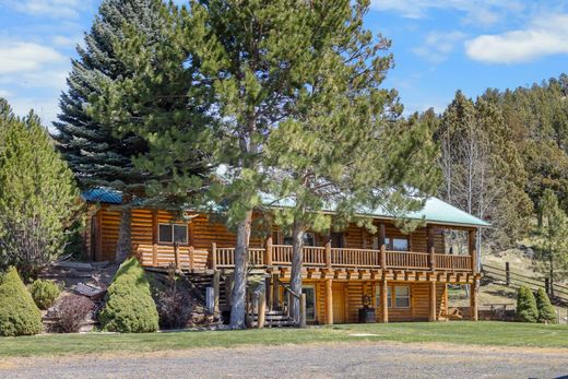 Luxury home in Prineville, Crook County