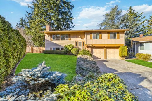 Luxury home in Renton, King County