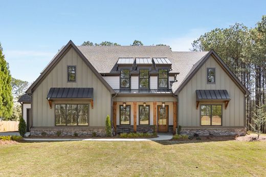 Detached House in Alpharetta, Fulton County