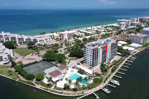 Luxury home in Naples, Collier County