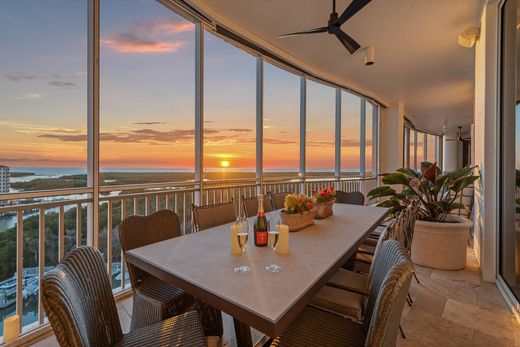 Apartment for sale in Naples