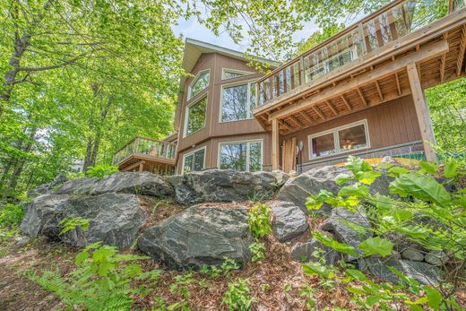 Casa di lusso a Muskoka Falls, Ontario