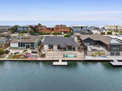 Detached House in Stinson Beach, Marin County