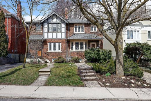 Συγκρότημα ανεξάρτητων κατοικιών σε Τορόντο, Ontario