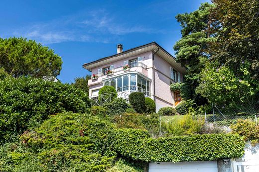 Detached House in Saint-Prex, Morges District