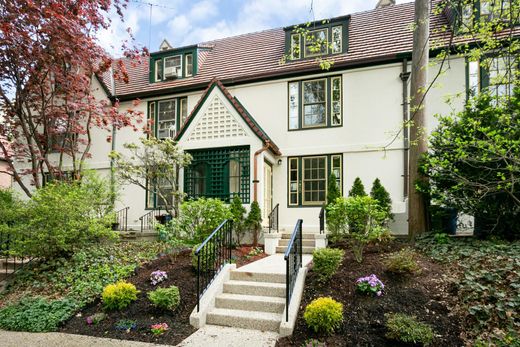 Casa de lujo en Forest Hills, Queens County