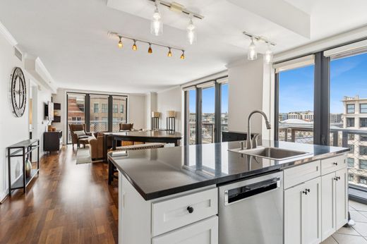 Apartment in Washington, Washington County