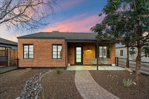 Luxury home in Phoenix, Maricopa County