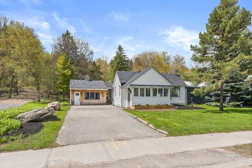 Detached House in Erin, Ontario