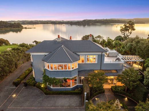 Villa in Rodney Point, Auckland