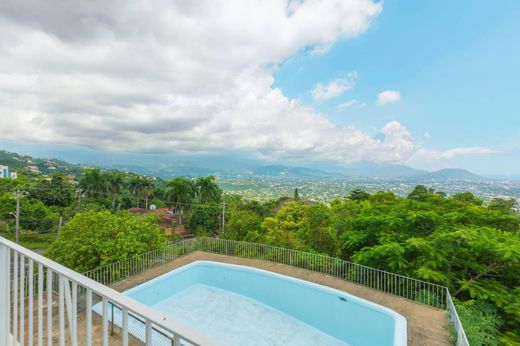 Casa di lusso a Red Hills, Forest Hills/ Plantation Height