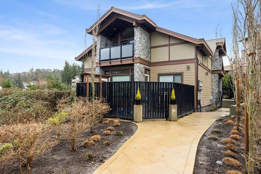 Apartment / Etagenwohnung in Langford, Capital Regional District