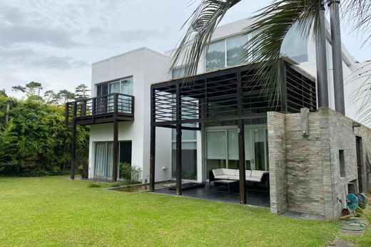 Detached House in Punta del Este, Punta Del Este