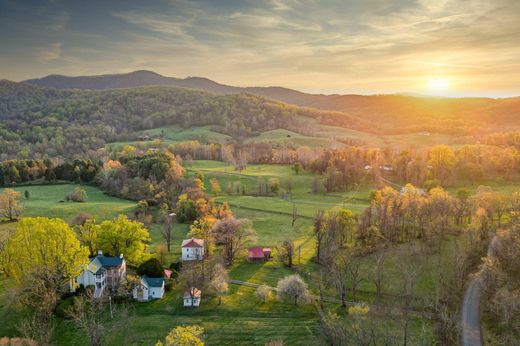 Luxury home in Warrenton, Fauquier County