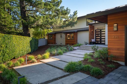 Detached House for sale in Kentfield