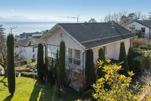 Einfamilienhaus in Pully, Lavaux-Oron District
