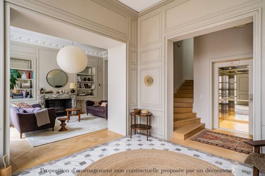 Luxus-Haus in Tour Eiffel, Invalides – Ecole Militaire, Saint-Thomas d’Aquin, Paris