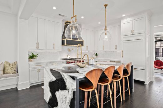 Townhouse for sale in Alpharetta
