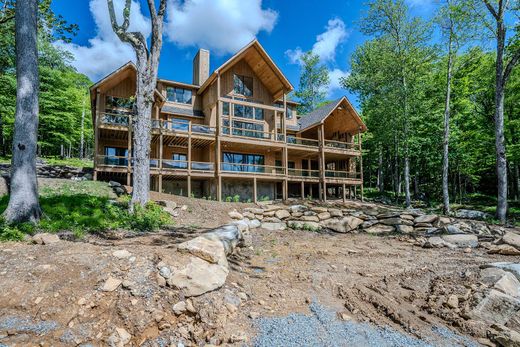 Casa en Linville, Avery County