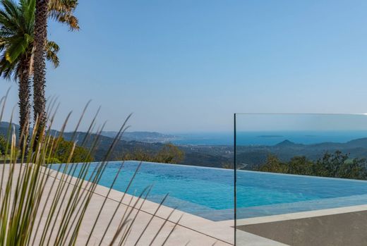 Casa en Mandelieu-la-Napoule, Alpes Marítimos