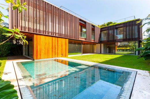 View of São Paulo: Villas and Luxury Homes for sale - Prestigious Properties in ...