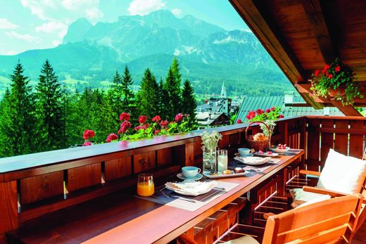 Einfamilienhaus in Cortina d’Ampezzo, Provincia di Belluno