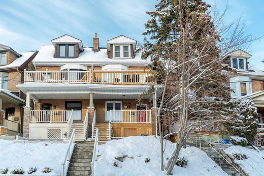 Luxury home in Toronto, Ontario