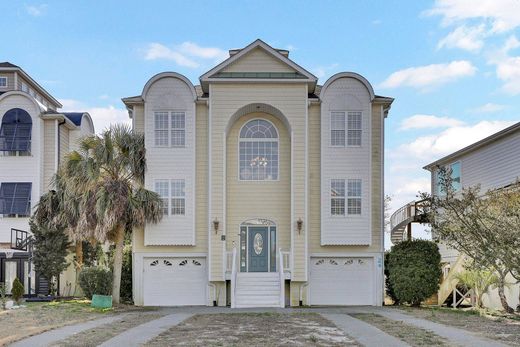 Luxury home in Surf City, Pender County