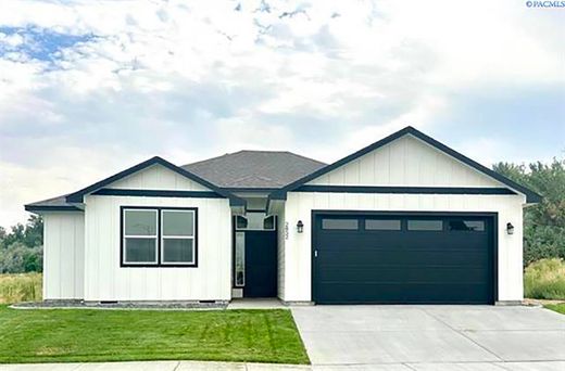 Detached House in Kennewick, Benton County