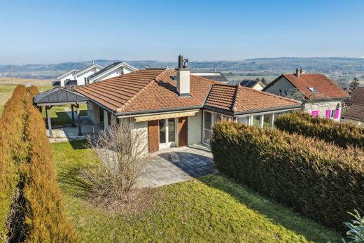 Detached House in Pailly, Gros-de-Vaud District