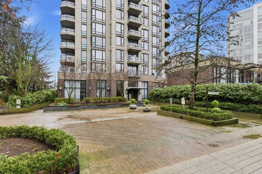 Apartment in North Vancouver, Metro Vancouver Regional District
