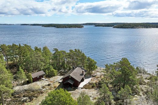 Vrijstaand huis in Djurhamn, Stockholm County