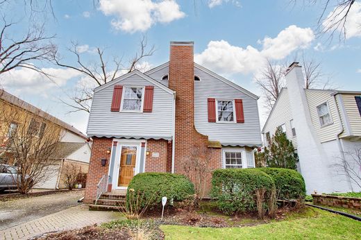 Detached House in Wilmette, Cook County