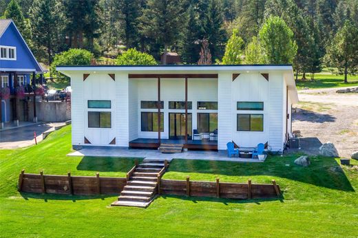 Detached House in Lakeside, Flathead County