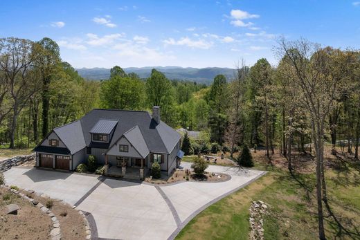Detached House in Hendersonville, Henderson County