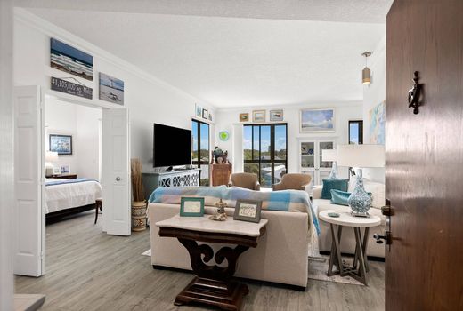 Apartment in Stuart, Martin County