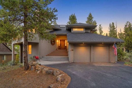 Luxury home in Sunriver, Deschutes County