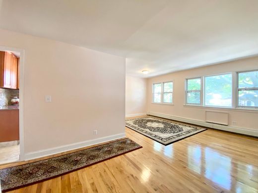 Townhouse in Forest Hills, Queens