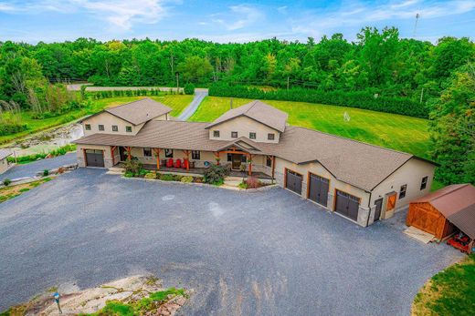 Luxus-Haus in Lansdowne, United Counties of Leeds and Grenville