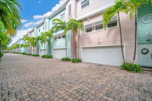 Townhouse in Pompano Beach, Broward County