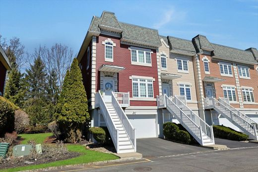 Townhouse in Nanuet, Rockland County