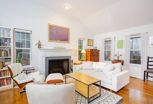Detached House in East Hampton, Suffolk County